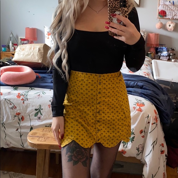 Urban Outfitters Dresses & Skirts - Cooperative Scalloped edge skirt!